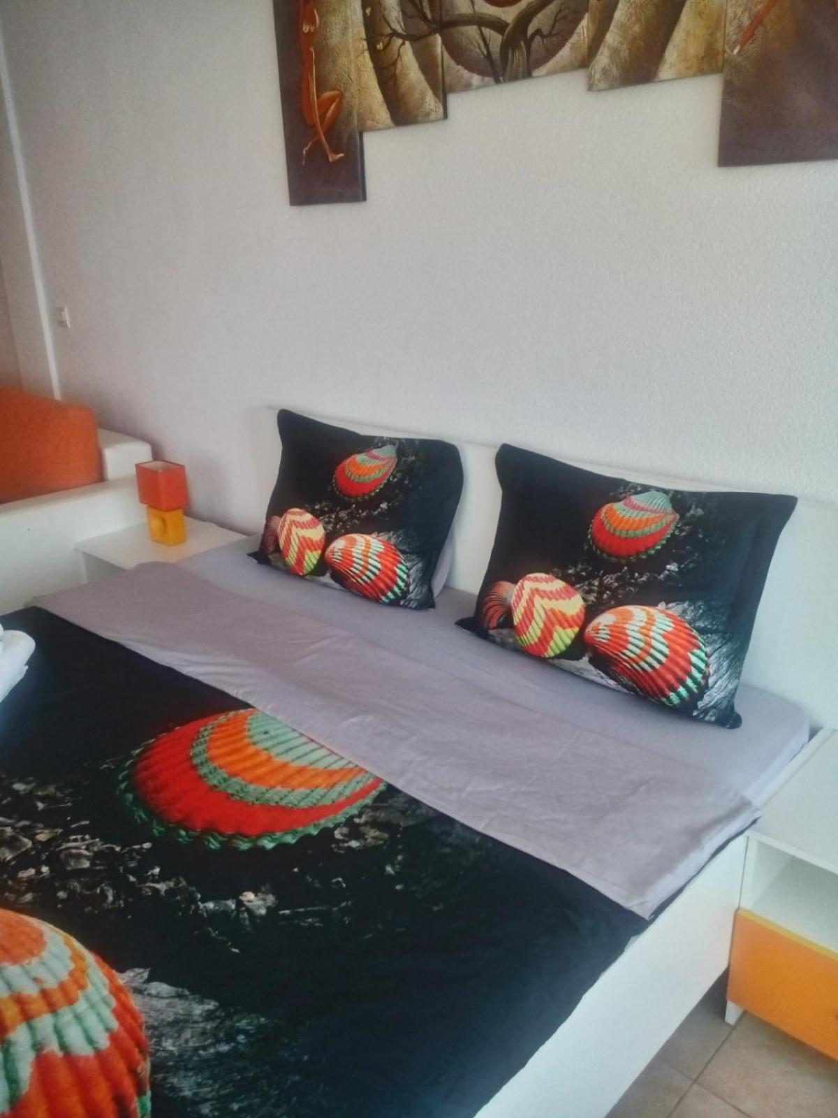 Villa Eros Apartments 2 ستروغا الغرفة الصورة