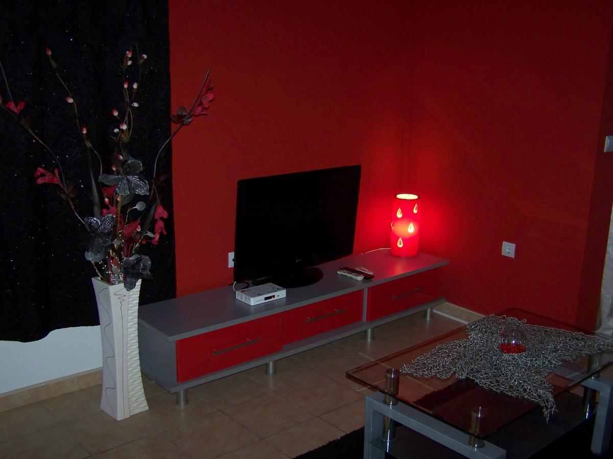 Villa Eros Apartments 2 ستروغا المظهر الخارجي الصورة