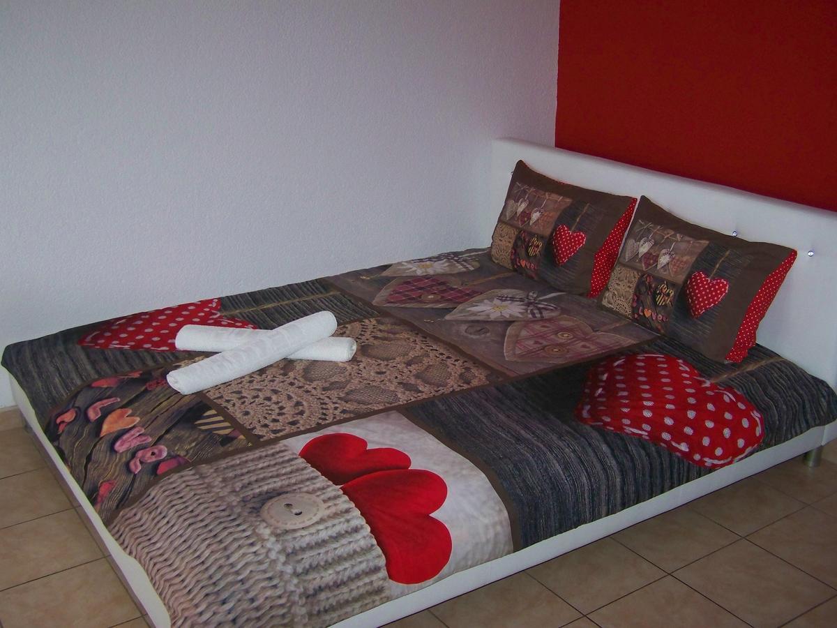 Villa Eros Apartments 2 ستروغا المظهر الخارجي الصورة