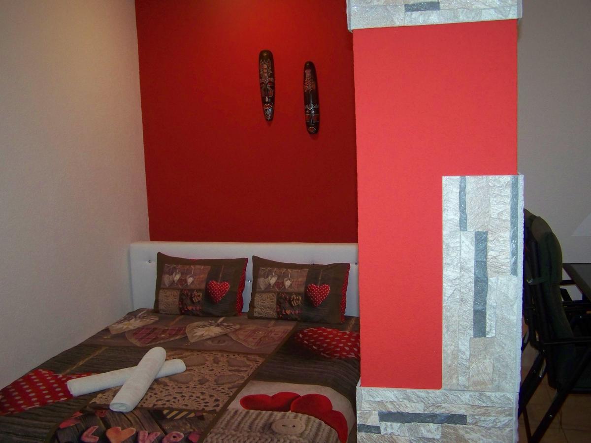Villa Eros Apartments 2 ستروغا المظهر الخارجي الصورة