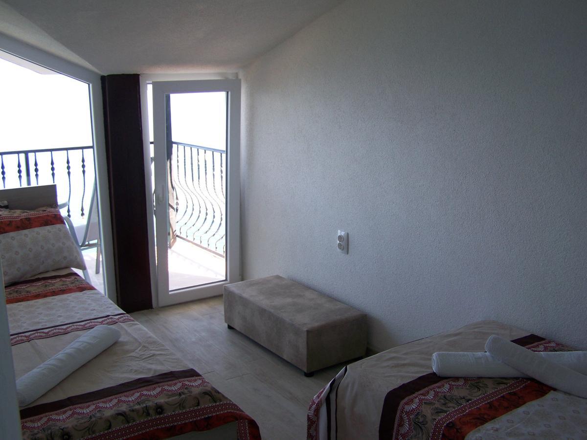 Villa Eros Apartments 2 ستروغا المظهر الخارجي الصورة